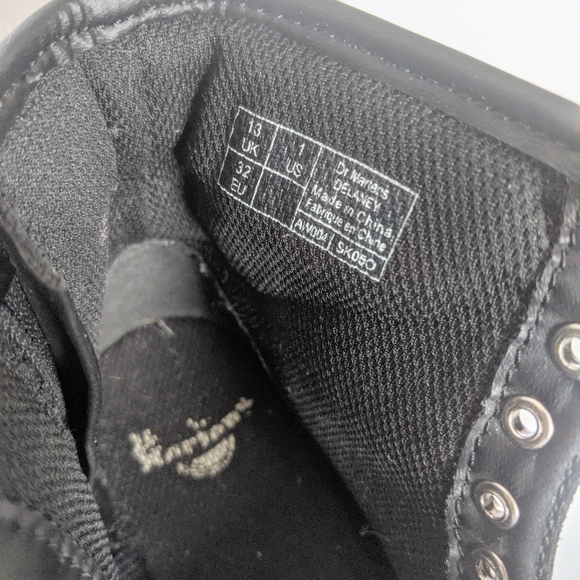 Children's Doc Marten Boots - Picture 10 of 10